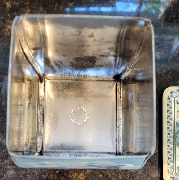 Vintage Blue and Ivory MFM Biscuit or Tea Tin Decorated with Ships and Windmills - Picture 13 of 13